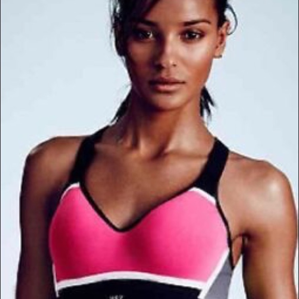 NWT Victoria’s Secret Pink Padded Sports Bra